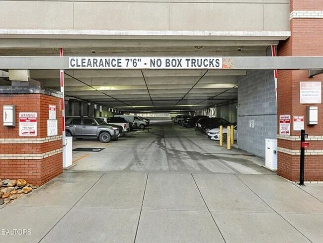 Building Photo - Lake Plaza #201 for FALL 2026! Early Move  8/01/26- $3300/month includes ONE assigned parking spa...