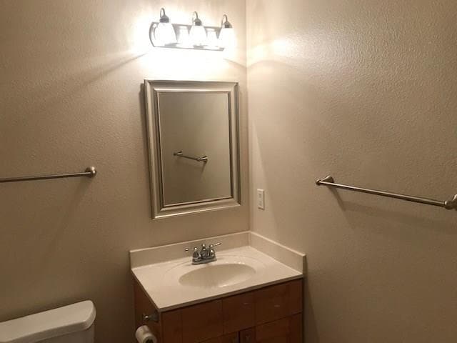 Building Photo - 717 Claremont Pkwy