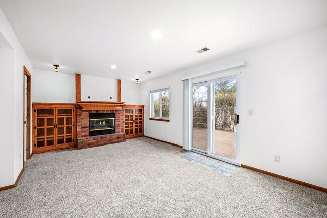 Building Photo - 749 Peregrine Run