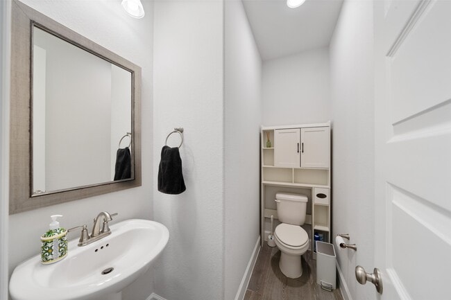 Building Photo - 221 Patina Sorrel Dr