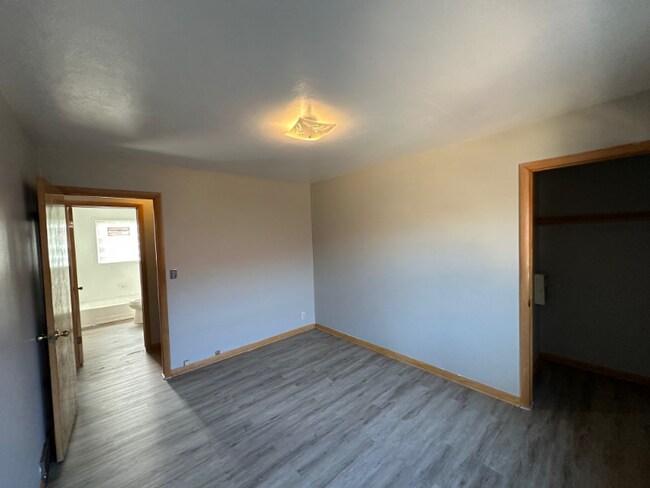 Building Photo - 4650 N 68th St