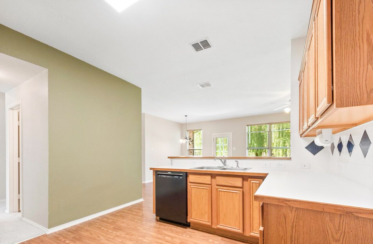 Building Photo - 11705 Pinyon Pine Dr