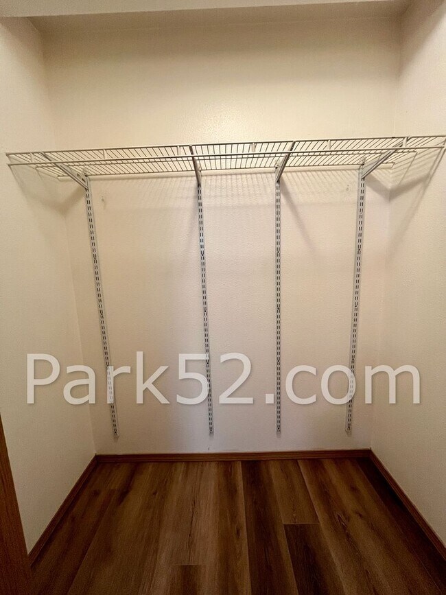 Building Photo - 1 Bedroom 1 Bathroom - Ground Floor - Bonney Lake Condo - #D2