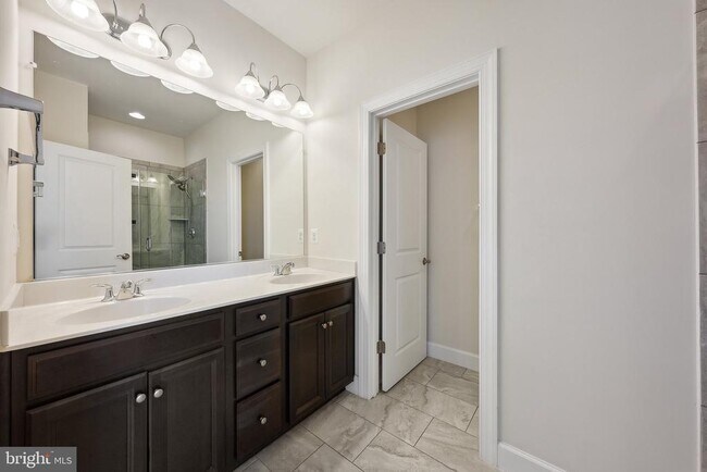 Building Photo - 13827 Litespeed Way