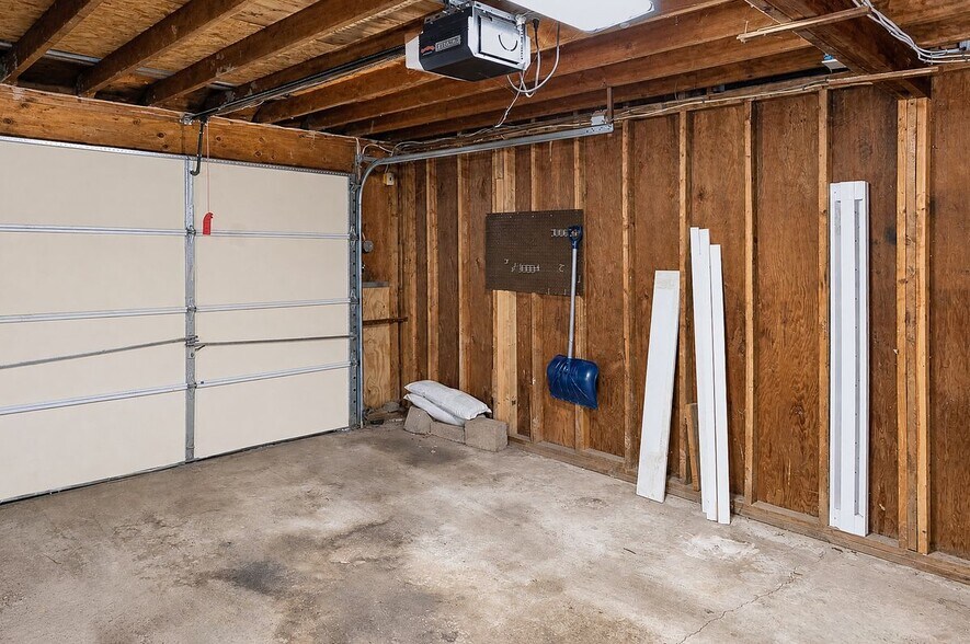 Building Photo - 12 Merwin Brook Rd