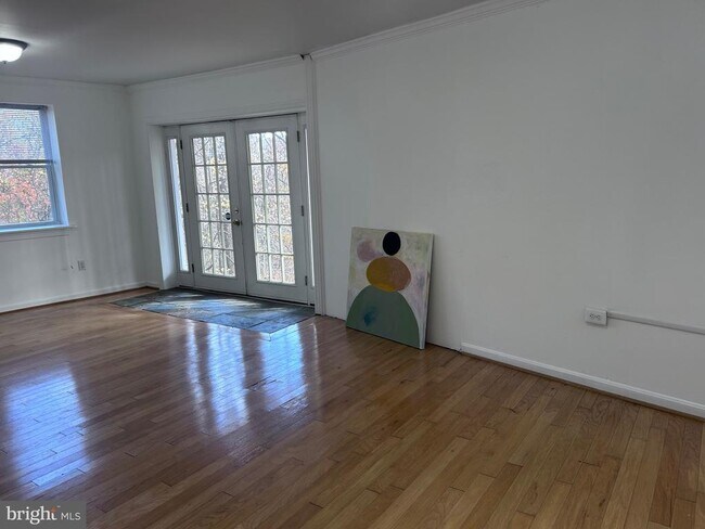 Building Photo - 132 Pinecrest Ln