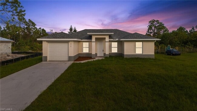 Building Photo - 917 Hepburn Ave