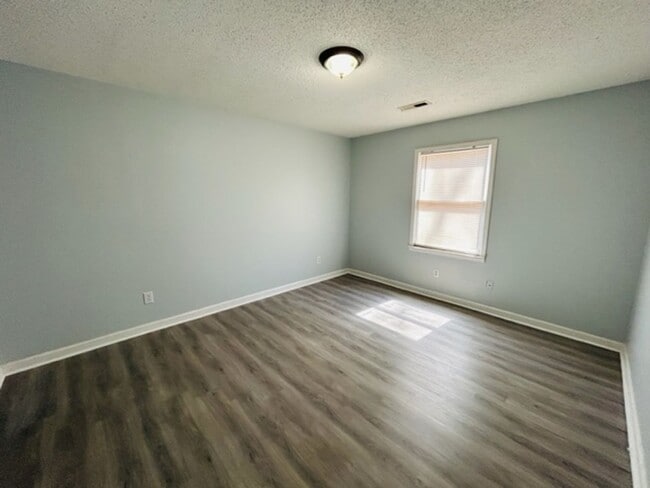 Building Photo - 4433 Torrance Dr NW