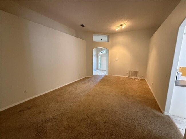 Building Photo - 1976 Willow Wood Dr