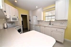 Building Photo - 8004 Camminare Dr
