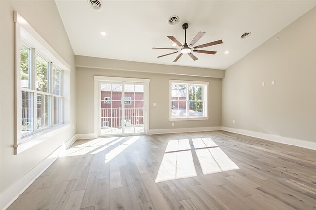 Building Photo - 640 Jefferson Ave