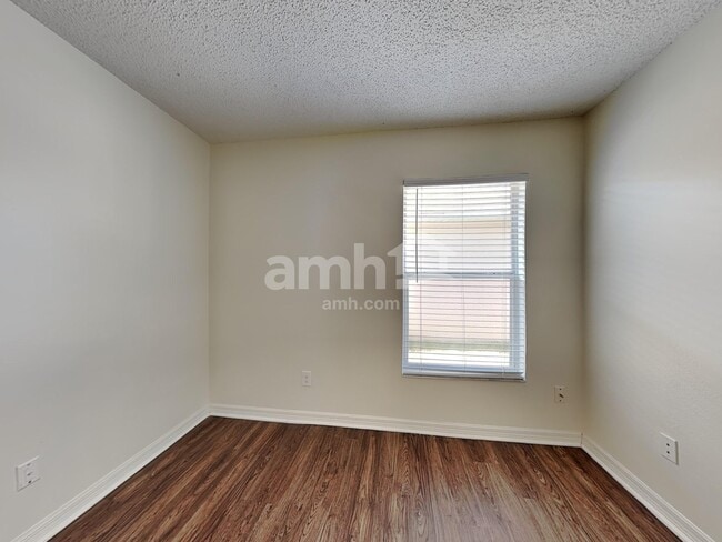 Building Photo - 256 Daniels Pointe Dr