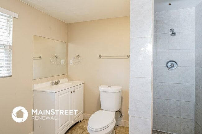 Building Photo - 3204 N Highland Ave