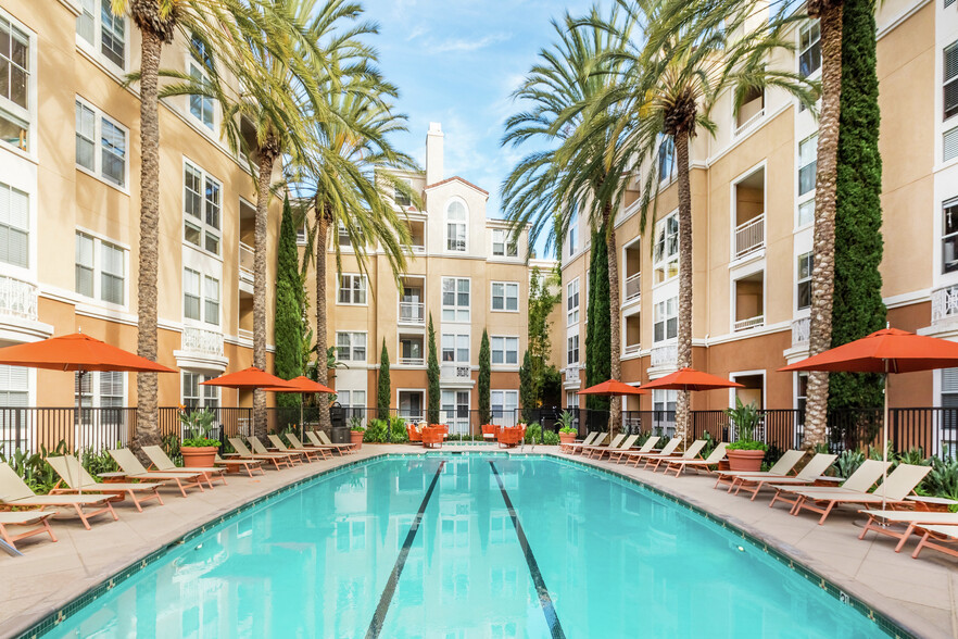 Building Photo - La Jolla Palms Apartment Homes