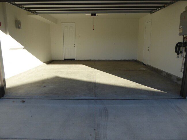 Building Photo - 27025 Trail View Ln.