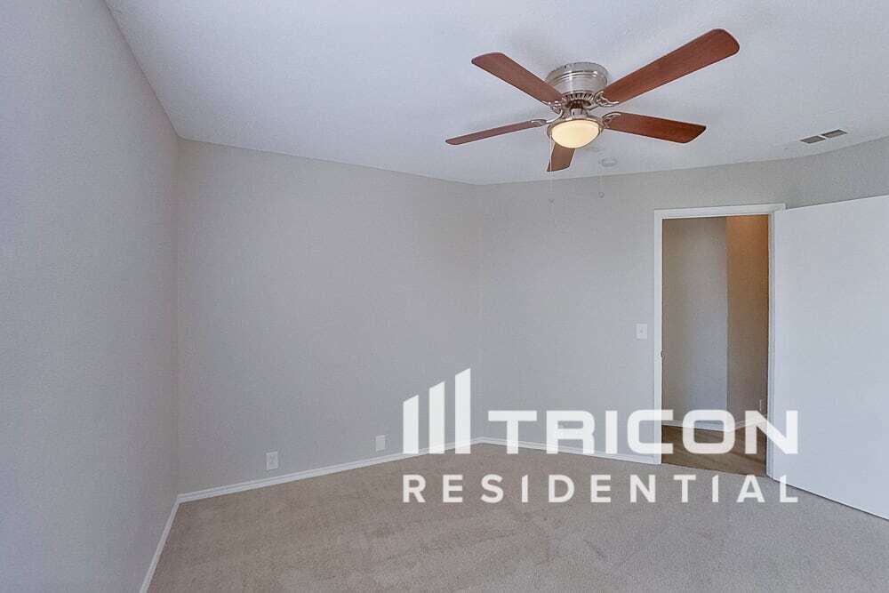 Building Photo - 232 Tulane Dr