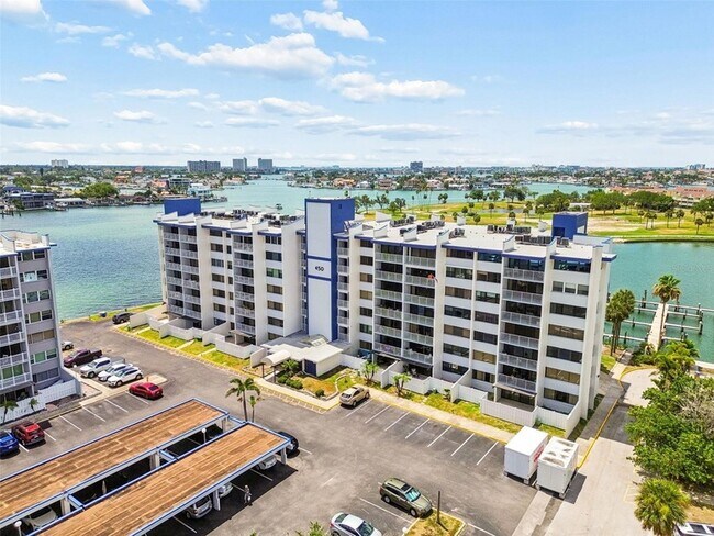 Building Photo - 450 Treasure Island Causeway