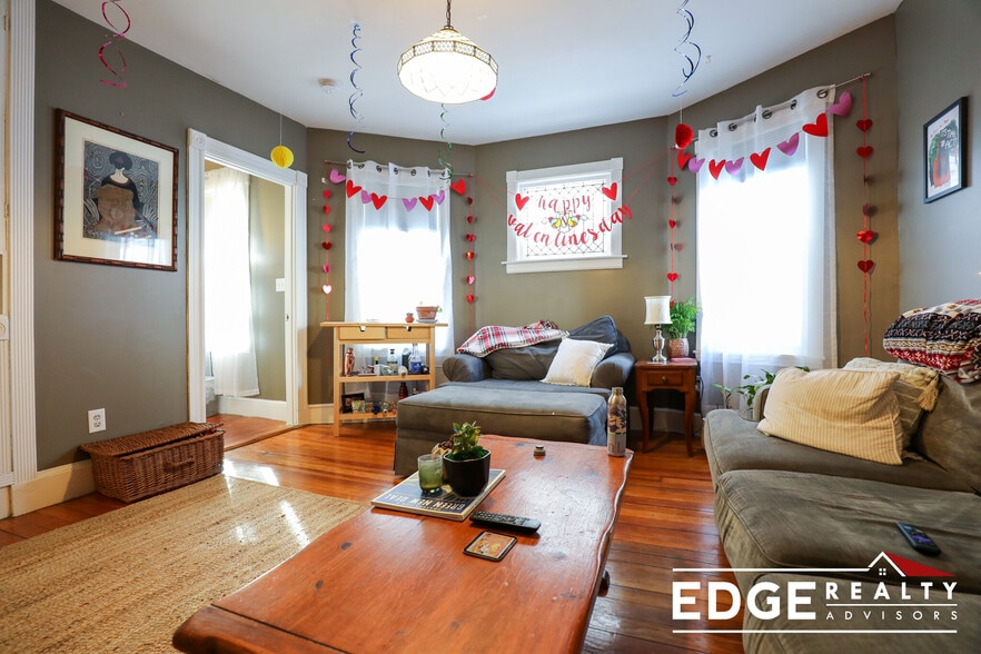 Building Photo - 15 Hallam St