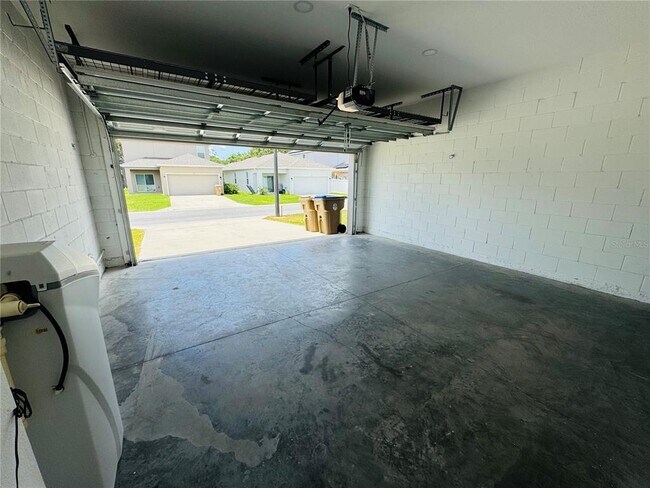 Building Photo - 5624 Beggs Rd