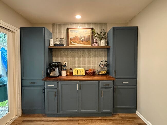 Building Photo - 2317 Kissing Tree Ln SE