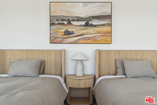 Building Photo - 265 Westlake Blvd