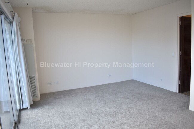 Building Photo - 710 Lunalilo St