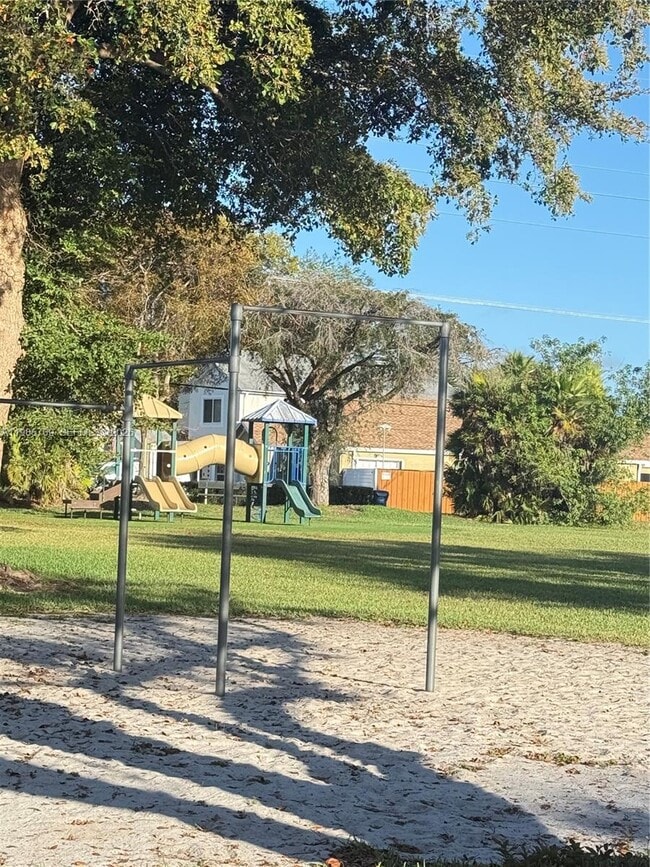 Building Photo - 12324 SW 148th Terrace