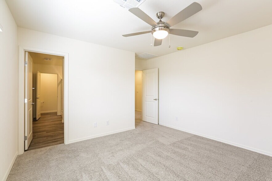 Building Photo - 1701 Desert Path Ave