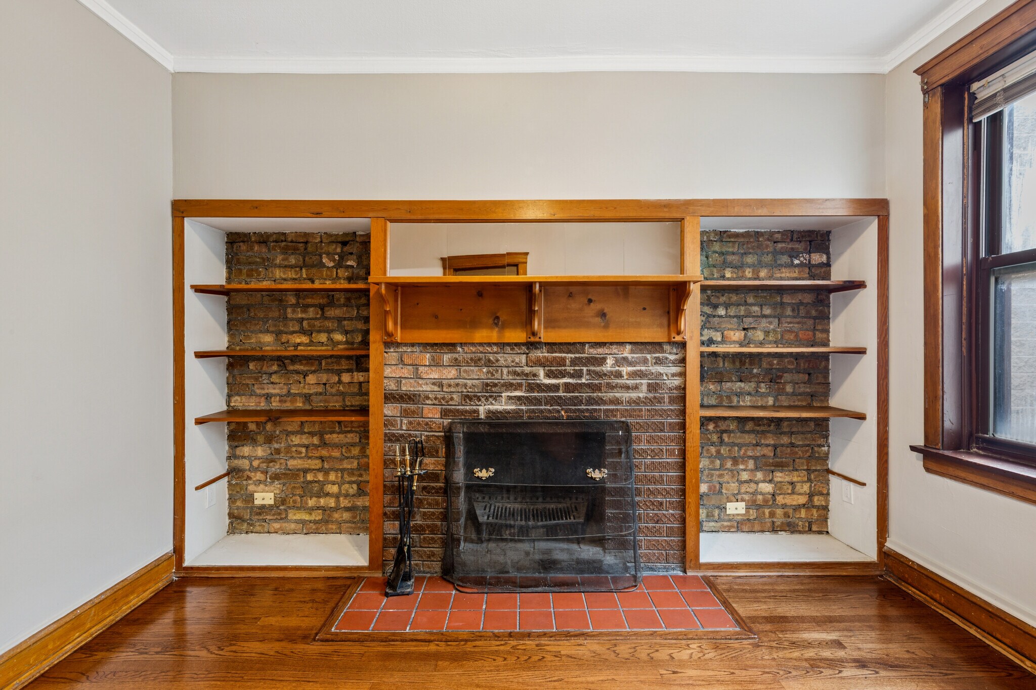 Building Photo - 1128 W Diversey Pkwy