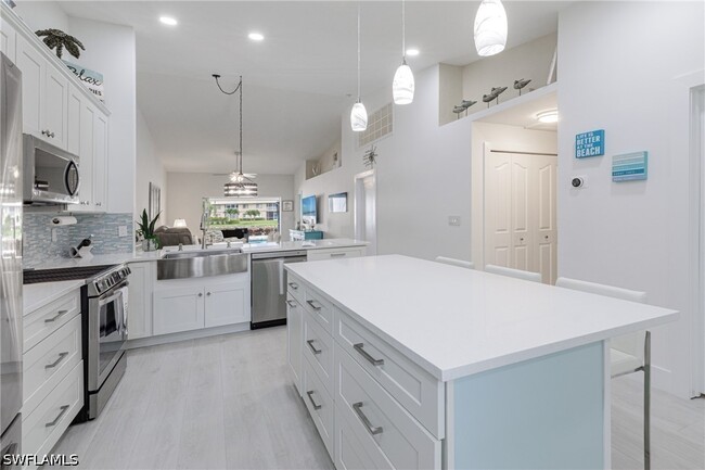 Building Photo - 8654 Mustang Dr