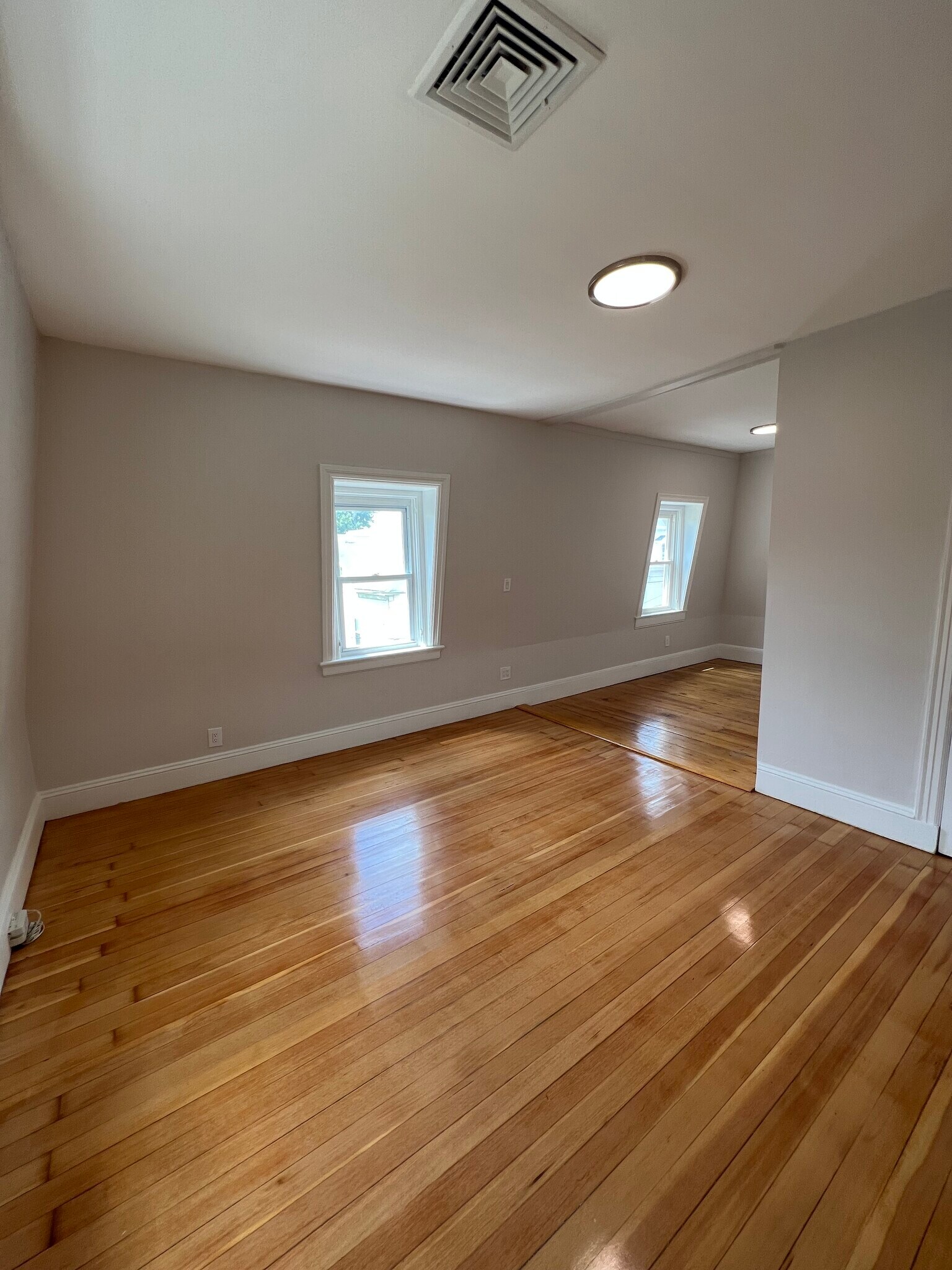 Building Photo - 108 Vinton St
