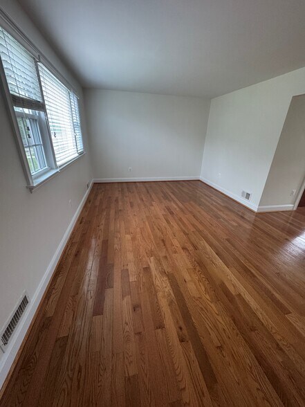 Building Photo - 12720 Feldon St