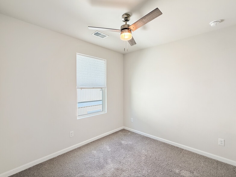 Building Photo - 140 Palmetto Breeze Cir