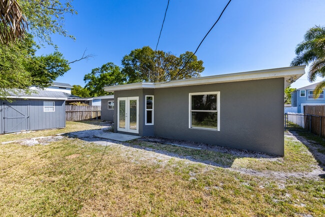 Building Photo - 4717 W Leila Ave