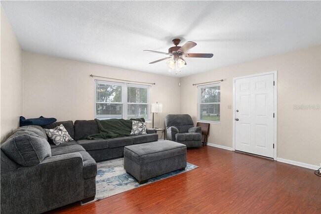 Building Photo - 1003 Dora Ave