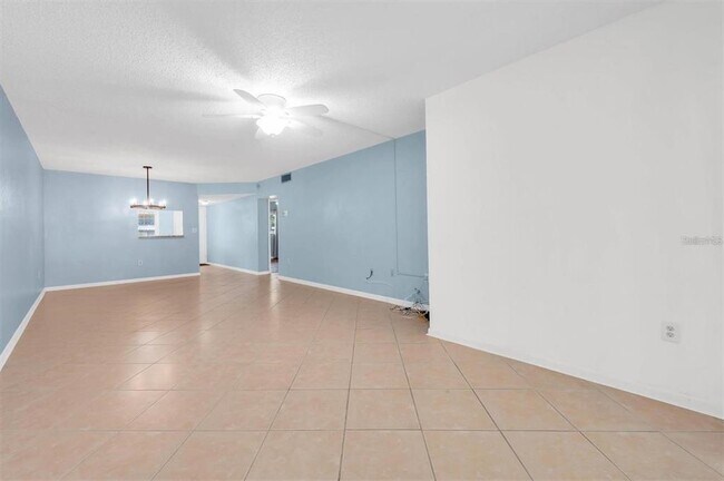 Building Photo - 845 Maple Ct
