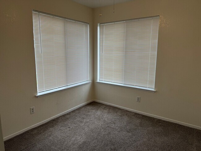 Building Photo - Pinedale