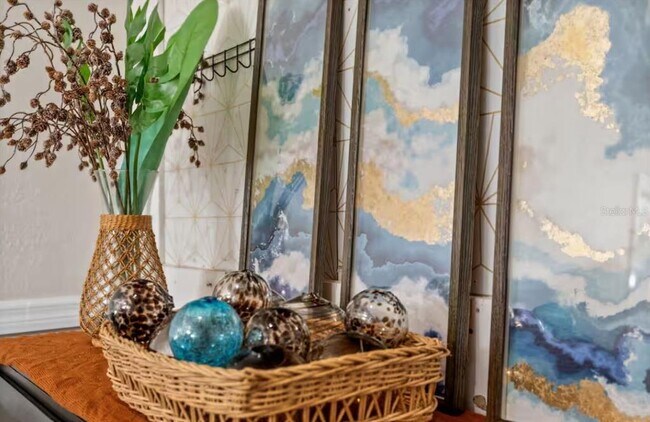 Building Photo - 2715 Lee St