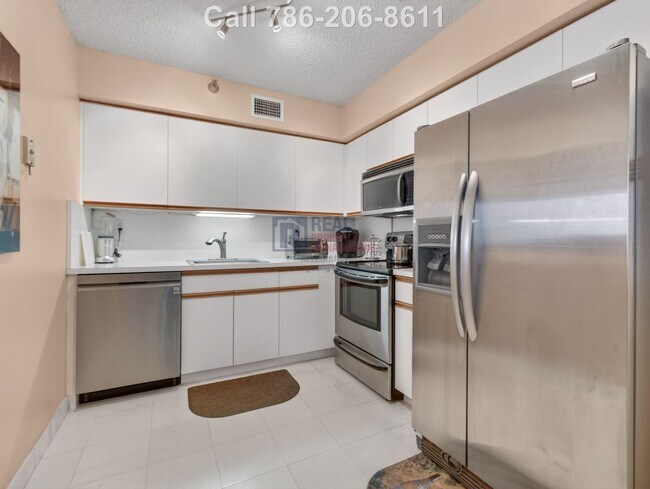 Building Photo - 14th Floor Fully Furnished Gem in Mystic Pointe, Aventura - Ocean & Intracoastal Views Move-in Ready