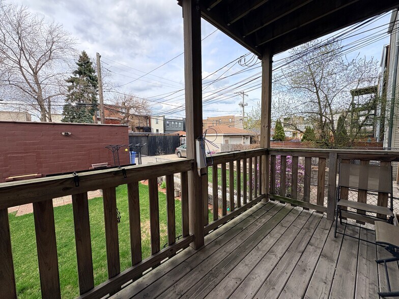 Building Photo - 3236 W Augusta Blvd