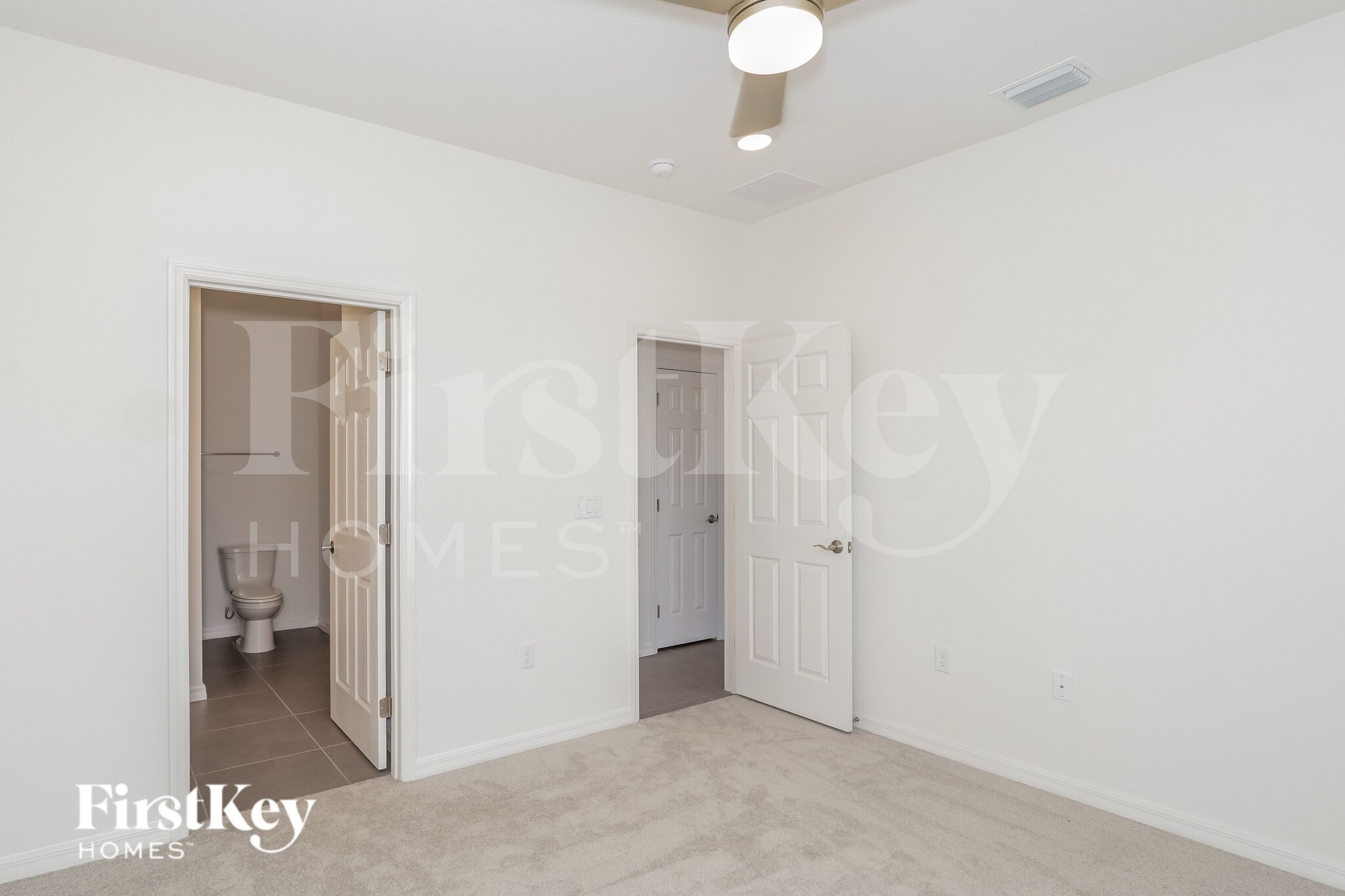 Building Photo - 303 Corbel Ln