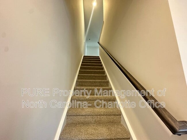 Building Photo - 1764 Braemar Vlg Dr