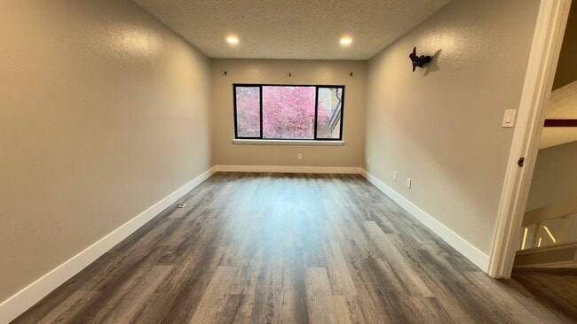 Building Photo - 2685 S Dayton Way