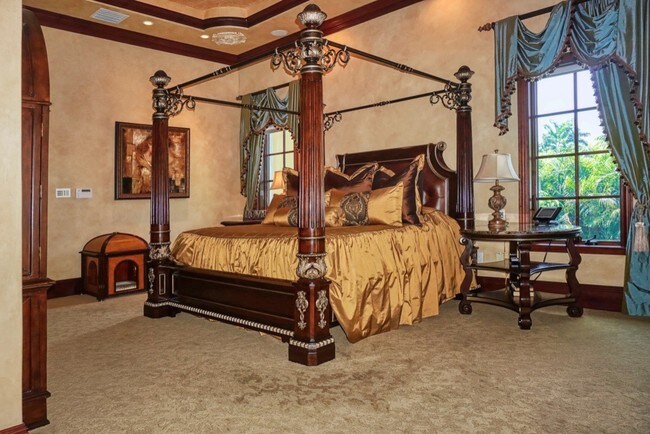 Building Photo - 1363 Oceanview Dr