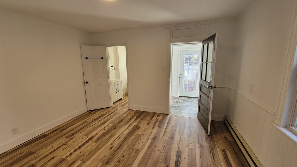 Building Photo - 74 Blocker St