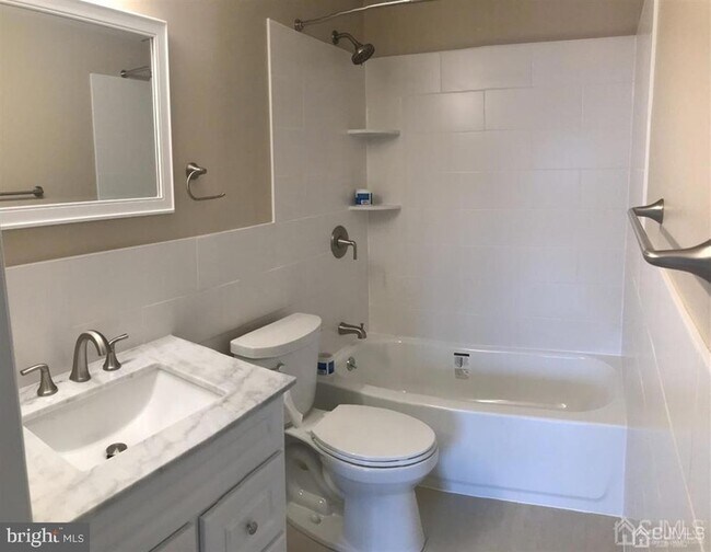 Building Photo - 4811 Ravens Crest Dr