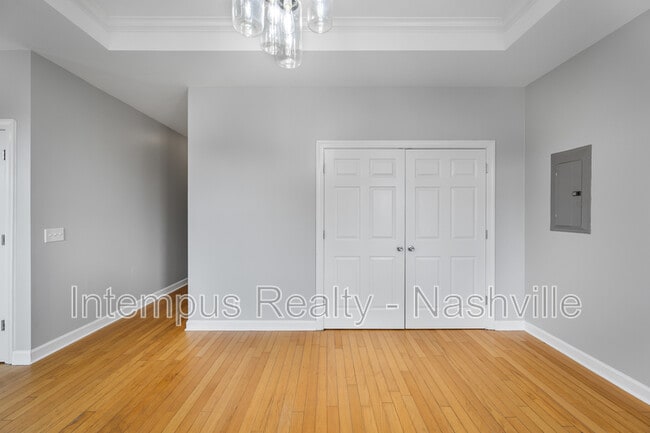 Building Photo - 1519 10th Ave N