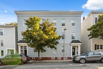Building Photo - 428 W 2nd St