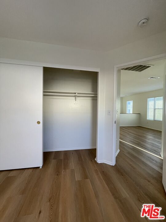 Building Photo - 121 Cancion Way