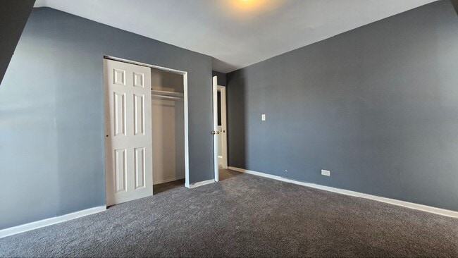 Building Photo - Spacious 3BR / 1.5BA Single-Family Home in Chicago – Available January 19